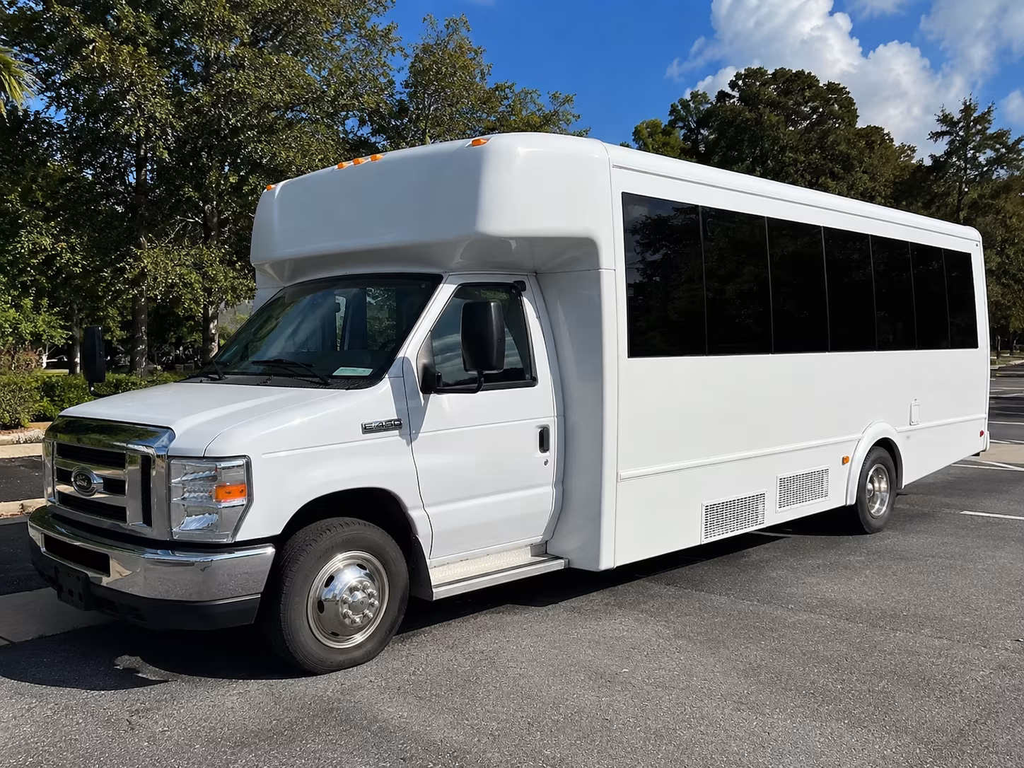 18 Passenger Party Bus