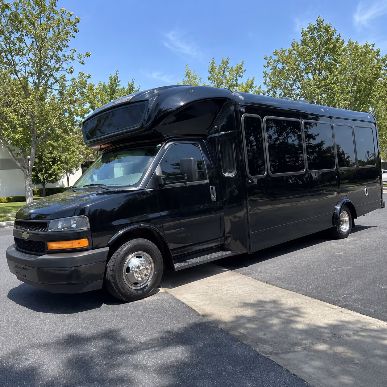 Anaheim Birthday, Sweet 16, & Quinceañera Party Bus Rentals